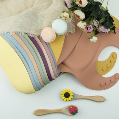 Bib силикона BPA свободный мягкий персонализированный, водоустойчивые Bibs уловителя еды силикона