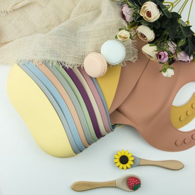 Bib силикона BPA свободный мягкий персонализированный, водоустойчивые Bibs уловителя еды силикона