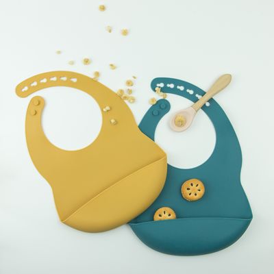 Bib BPA младенца силикона малыша питаясь свободная нежность с уловителем еды